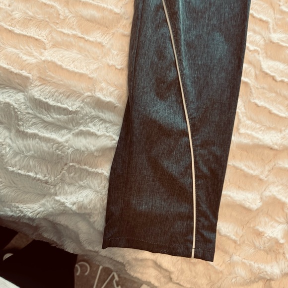 Janus gray scrub pants. Athletic type material - Picture 4 of 4